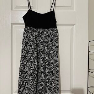 Elegant Black and White Patterned Dress